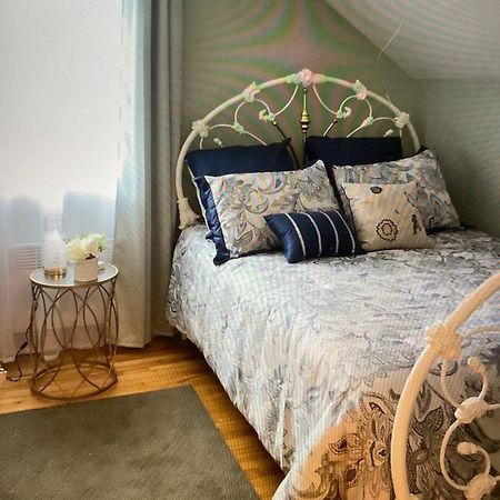 Couette Et Cafe Au Crepuscule Bed & Breakfast La Patrie Exterior photo