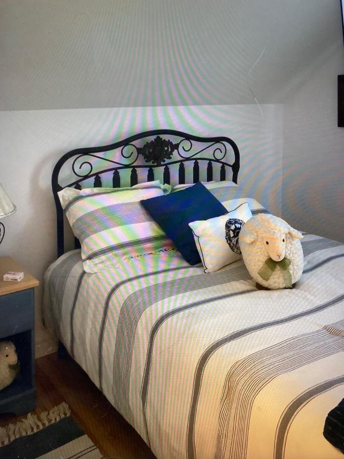 Couette Et Cafe Au Crepuscule Bed & Breakfast La Patrie Exterior photo