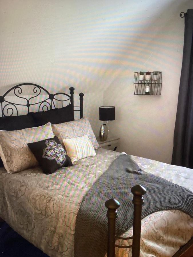 Couette Et Cafe Au Crepuscule Bed & Breakfast La Patrie Exterior photo